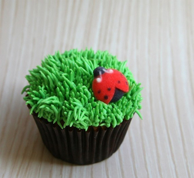 grass-tip-cupcake